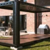 container pergola aménagé avec lames orientables
