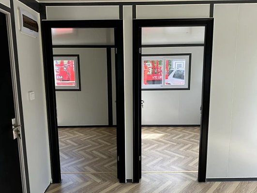Intérieur de Tiny House container aménagée Intérieur de Tiny House container aménagée