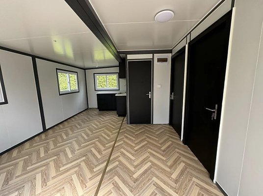 Vue intérieure de la Tiny House 2024 Vue intérieure de la Tiny House 2024