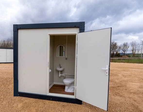 Toilette Container habitable isolé avec grandes baies vitrées Toilette Container habitable isolé avec grandes baies vitrées