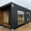 conteneur-bureau-modulaire-24m2-dali Conteneur bureau modulaire 24m2 Dalí avec finition noire moderne